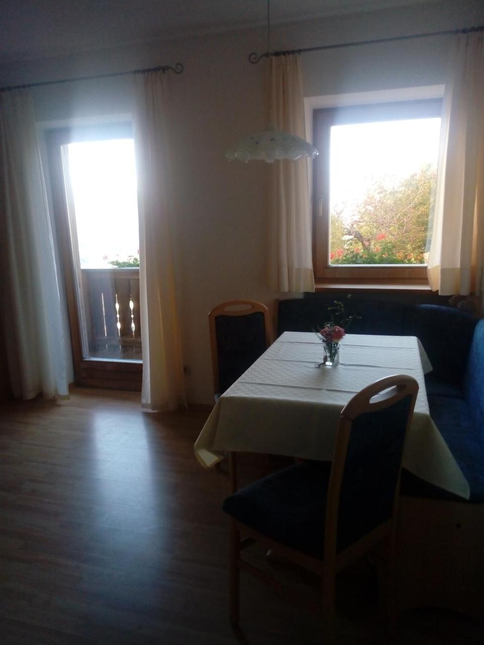 Steinerhof Apartment Dobbiaco Ngoại thất bức ảnh